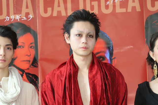 菅田将暉、暴君カリギュラに！舞台「カリギュラ」フォトコール（10枚目）