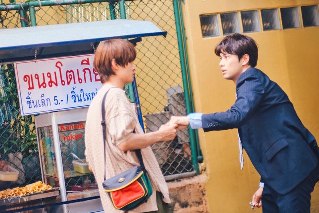 “両片想い”の二人が再会！森崎ウィン＆向井康二のラブストーリー『（LOVE SONG）』新場面写真6枚（6枚目）