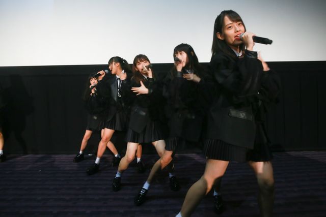 おのののかが涙…『がっこうぐらし！』完成披露舞台あいさつ（10枚目）