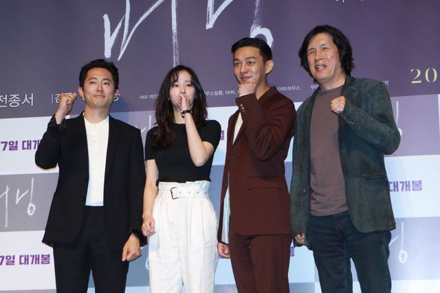 村上春樹「納屋を焼く」韓国で映画化　監督＆キャスト会見（2枚目）