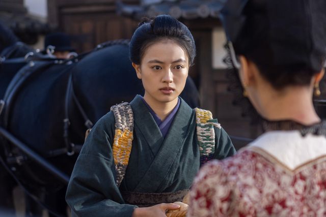 【画像5枚】朝ドラ「風、薫る」直美（上坂樹里）と大山捨松（多部未華子）が遭遇…第8回場面写真（3枚目）