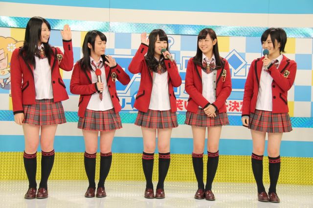 制服風の衣装でかわいい！NMB48会見フォトギャラリー（11枚目）