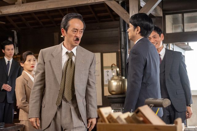 目に涙を浮かべて…「虎に翼」第74回の場面写真（2枚目）