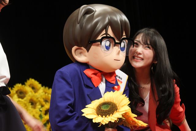 榮倉奈々と元KARAの知英、コナンに熱烈キス！フォトギャラリー：フォトギャラリー