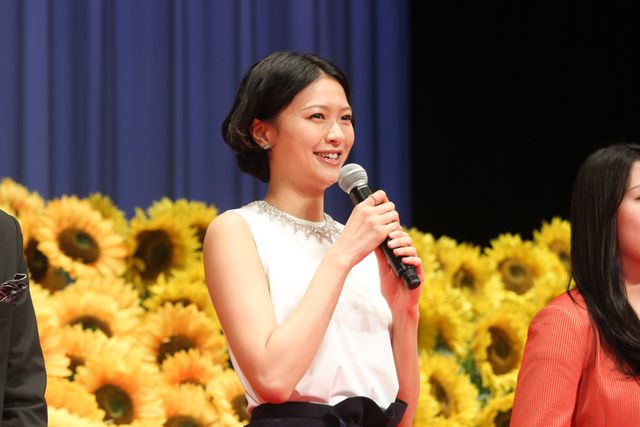 榮倉奈々と元KARAの知英、コナンに熱烈キス！フォトギャラリー（9枚目）