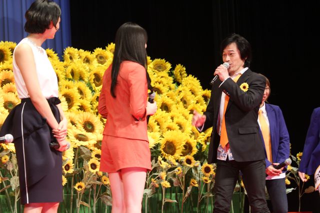 榮倉奈々と元KARAの知英、コナンに熱烈キス！フォトギャラリー（11枚目）