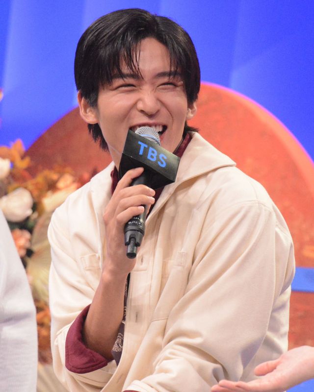 「ザ・ロイヤルファミリー」で謎の人物を演じる目黒蓮