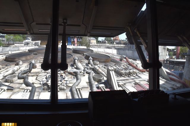 最速の船を操縦！ディズニー「ミレニアム・ファルコン：スマグラーズ・ラン」（7枚目）