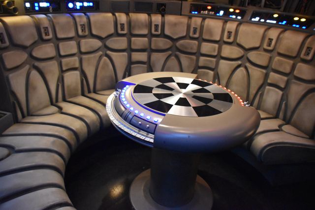 最速の船を操縦！ディズニー「ミレニアム・ファルコン：スマグラーズ・ラン」（10枚目）