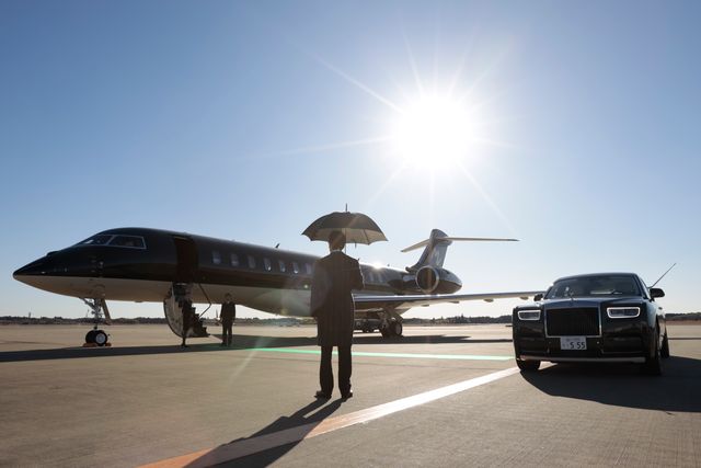 前澤友作の豪華プライベートジェット＆“世界で一台”ロールス・ロイス登場！ドラマ「プライベートバンカー」（6枚目）