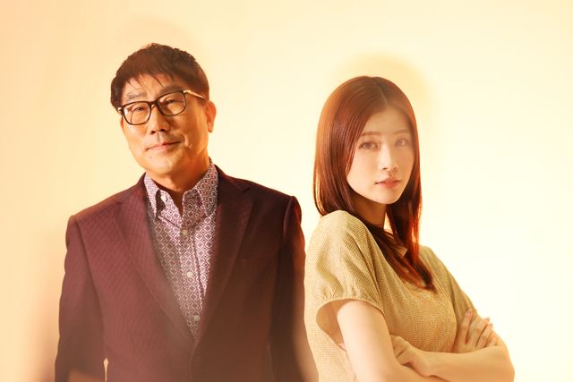 音楽プロデューサーの亀田誠治＆遠坂綾音役の生見愛瑠