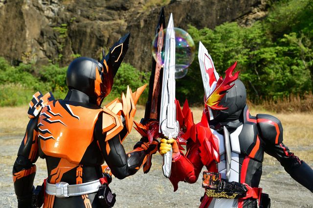 『劇場短編　仮面ライダーセイバー　不死鳥の剣士と破滅の本』場面写真が一挙公開（10枚目）