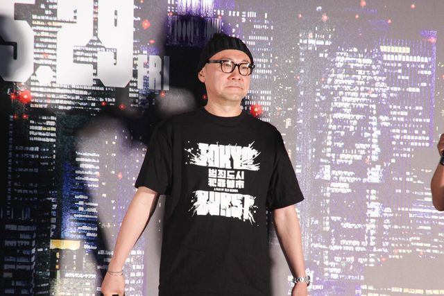 水上恒司＆ユンホ（東方神起）、サプライズゲストとハグ！『TOKYO BURST-犯罪都市-』公開直前イベント（9枚目）