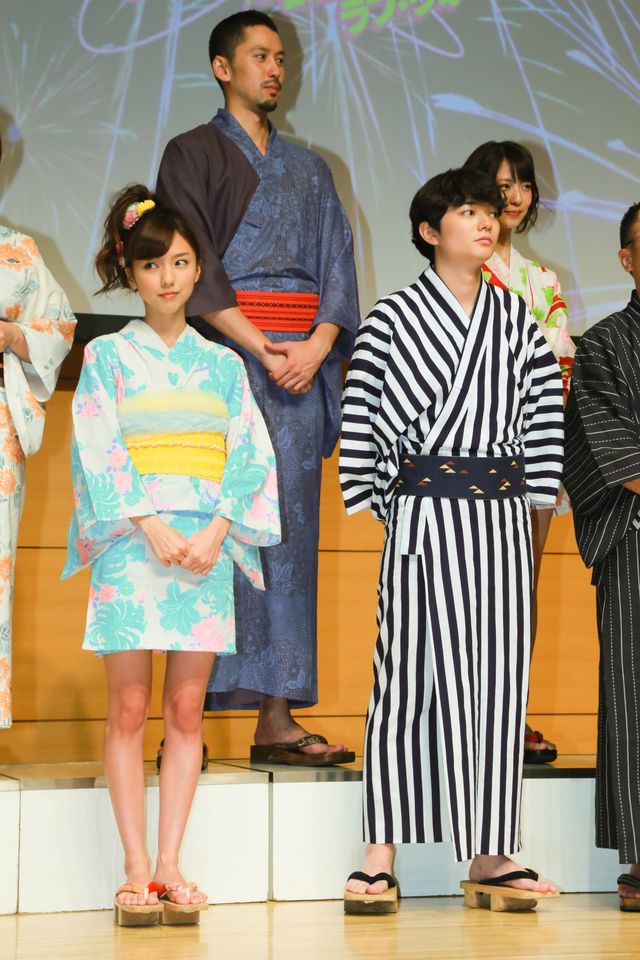 染谷将太、真野恵里菜、小島梨里杏らが浴衣で登場！「みんな！エスパーだよ！～欲望だらけのラブウォーズ～」イベントフォトギャラリー（10枚目）