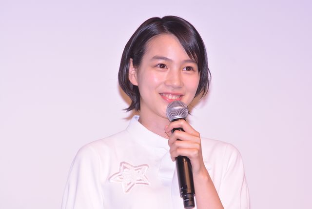 のん、はじける笑顔！「LINEモバイル」新CM記者発表会フォトギャラリー（3枚目）