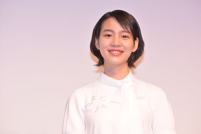 のん、はじける笑顔！「LINEモバイル」新CM記者発表会フォトギャラリー（5枚目）