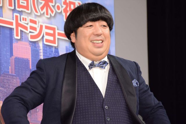 バナナマン日村、犬とのディープキスに大興奮！　画像ギャラリー（8枚目）