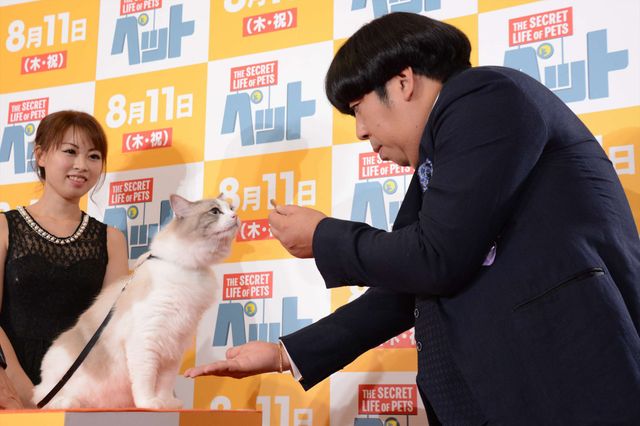 バナナマン日村、犬とのディープキスに大興奮！　画像ギャラリー（42枚目）