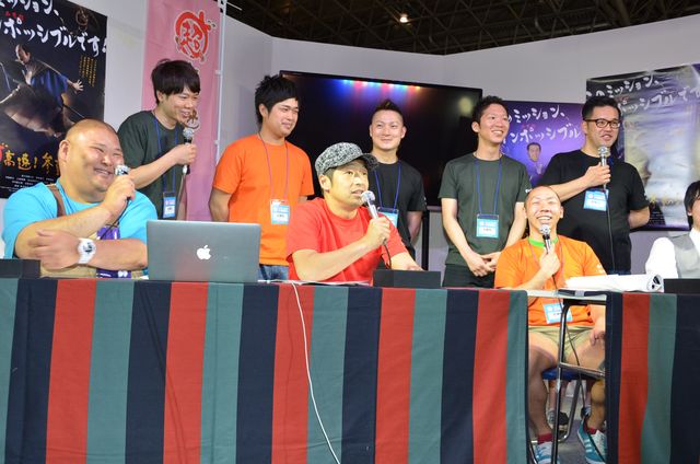 走る男！　森脇健児、ニコニコ超会議3に馳せ参じて登場も、ここ何やってんの？　画像ギャラリー：フォトギャラリー