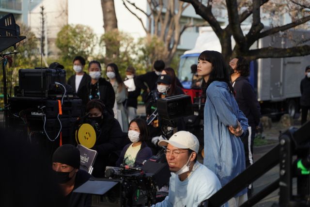 小松菜奈＆坂口健太郎『余命10年』撮影風景（2枚目）