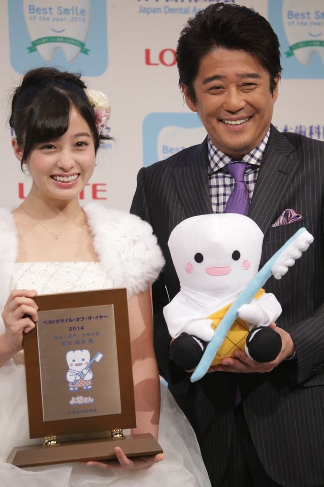 橋本環奈、ふわふわミニスカで美脚披露！フォトギャラリー（11枚目）