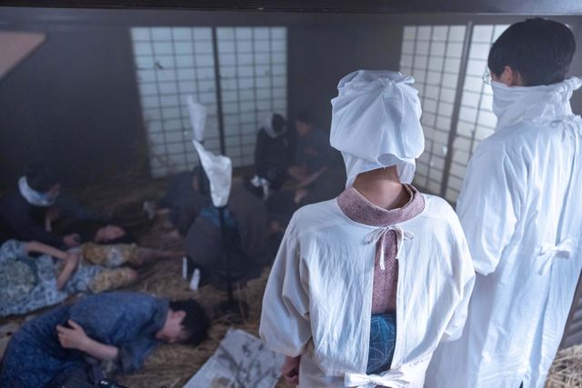 【画像8枚】朝ドラ「風、薫る」東京から来た男（中村倫也）が患者の中に…第92回場面写真（3枚目）