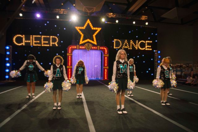 ダイアン・キートンのチアリーダー姿（5枚目）