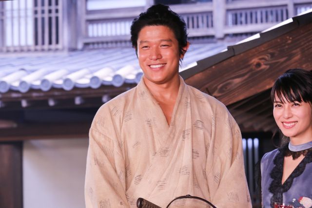 柴咲コウ＆鈴木亮平が出席！大河ドラマ主演バトンタッチセレモニー（6枚目）