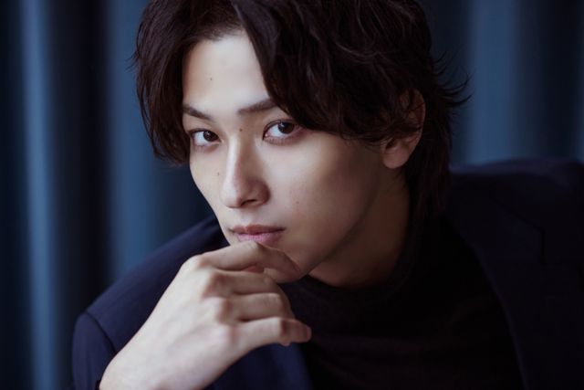 横浜流星、圧巻の美しさ！映画『アキラとあきら』インタビューカット【9枚】（5枚目）