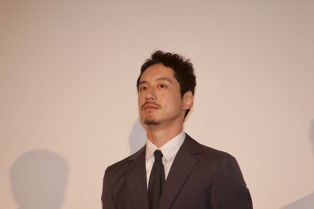 坂口健太郎、髪バッサリでイメチェン！『盤上の向日葵』初日舞台あいさつ（3枚目）