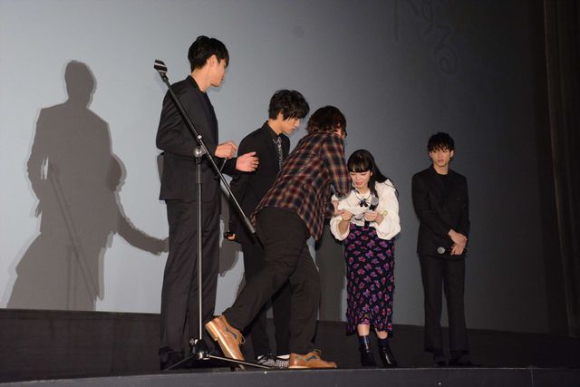 福士蒼汰＆小松菜奈ら出席！映画『ぼく明日』初日舞台あいさつフォトギャラリー（17枚目）