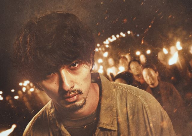 HiHi Jets作間龍斗の姿も！横浜流星主演『ヴィレッジ』場面カット（11枚目）