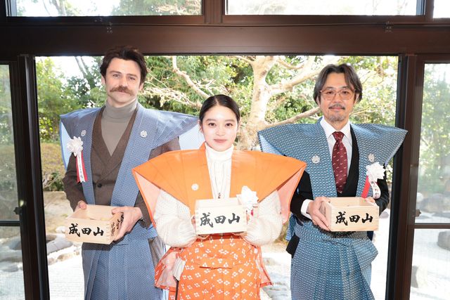 「ばけばけ」高石あかりら成田山不動尊「節分祭」で豆まき！（3枚目）