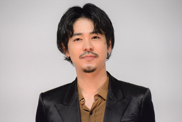 成田凌×前田敦子×六角精児『コンビニエンス・ストーリー』完成披露の様子（8枚目）