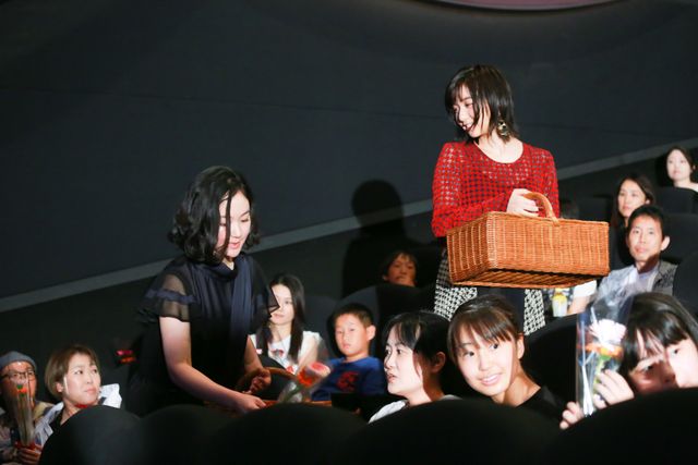 上白石萌歌＆黒木華、主人公くんちゃんと登場！『未来のミライ』大ヒット御礼舞台あいさつ（11枚目）