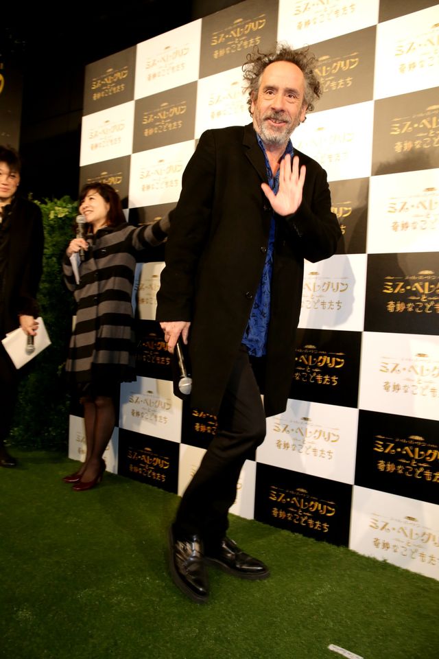 ティム・バートン監督が来日！ピース又吉が宙を舞う!?フォトギャラリー（3枚目）