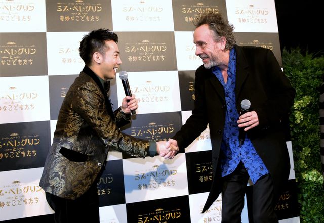 ティム・バートン監督が来日！ピース又吉が宙を舞う!?フォトギャラリー（7枚目）