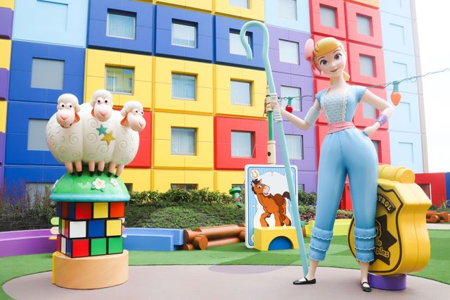 カラフル！「東京ディズニーリゾート・トイ・ストーリーホテル」の様子（3枚目）