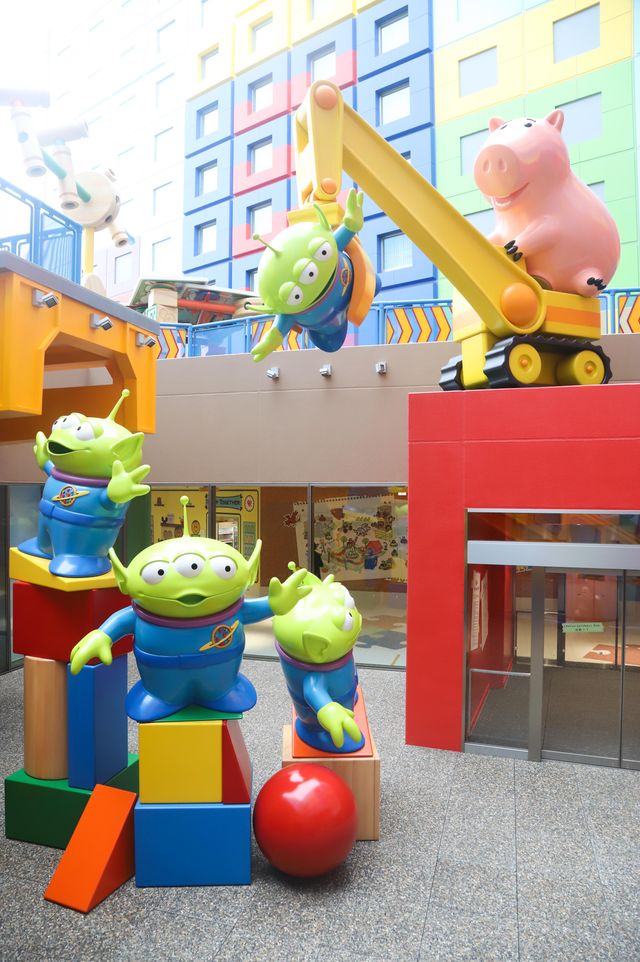 カラフル！「東京ディズニーリゾート・トイ・ストーリーホテル」の様子（5枚目）