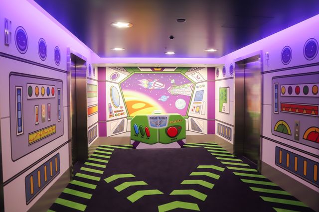 カラフル！「東京ディズニーリゾート・トイ・ストーリーホテル」の様子（10枚目）