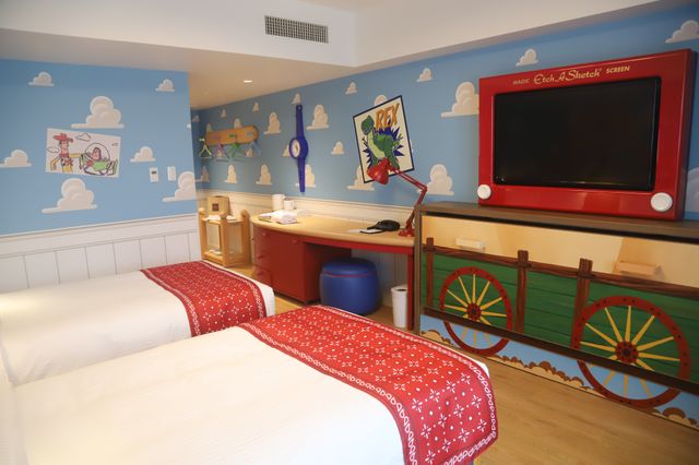 カラフル！「東京ディズニーリゾート・トイ・ストーリーホテル」の様子（12枚目）