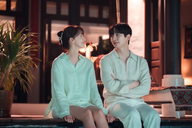 ジュノ＆ユナがラブラブ！大ヒット韓ドラ「キング・ザ・ランド」場面写真（3枚目）