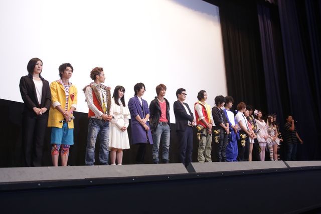 『劇場版 仮面ライダーウィザード in マジックランド』『劇場版 獣電戦隊キョウリュウジャー ガブリンチョ・オブ・ミュージック』完成披露ギャラリー（14枚目）