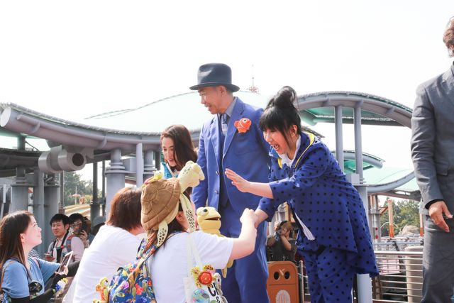 木梨憲武「55歳ですが、最高です！」東京ディズニーシー新アトラクション「ニモ＆フレンズ・シーライダー」フォトギャラリー（11枚目）