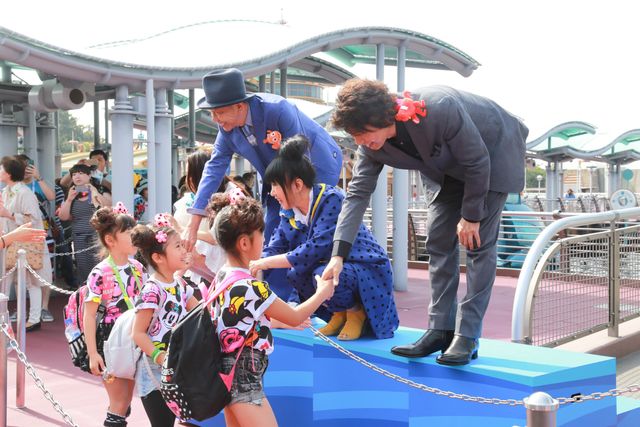 木梨憲武「55歳ですが、最高です！」東京ディズニーシー新アトラクション「ニモ＆フレンズ・シーライダー」フォトギャラリー（13枚目）