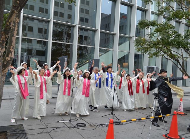 実物大イングラム、東京マラソンを応援するもランナーに気付かれず？　画像ギャラリー（6枚目）