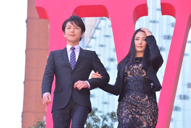 ミッチーが仲間由紀恵をエスコート！『相棒－劇場版IV－』東京プレミアイベントフォトギャラリー：フォトギャラリー