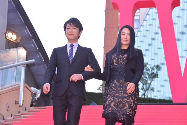 ミッチーが仲間由紀恵をエスコート！『相棒－劇場版IV－』東京プレミアイベントフォトギャラリー（2枚目）