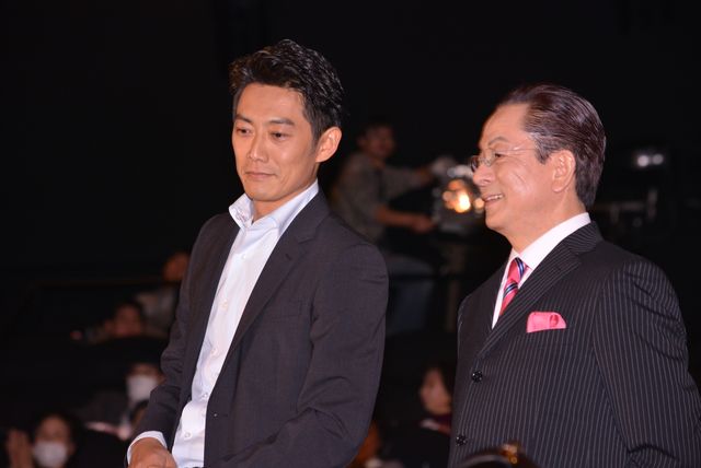 ミッチーが仲間由紀恵をエスコート！『相棒－劇場版IV－』東京プレミアイベントフォトギャラリー（13枚目）