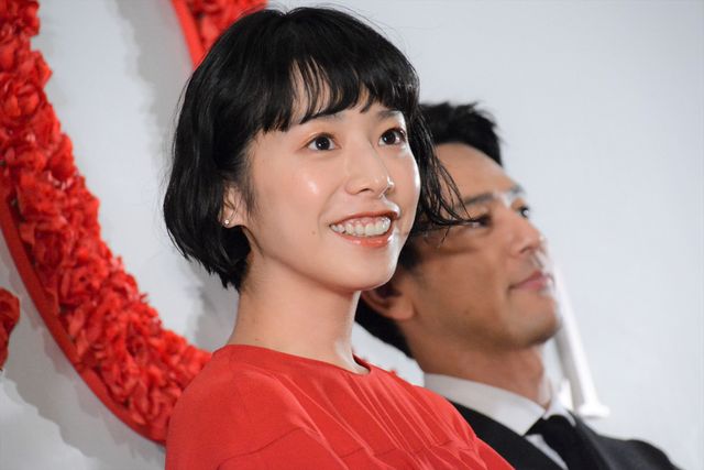 夏帆、真っ赤なドレスで登場！映画『Red』完成披露プレミア上映会（3枚目）